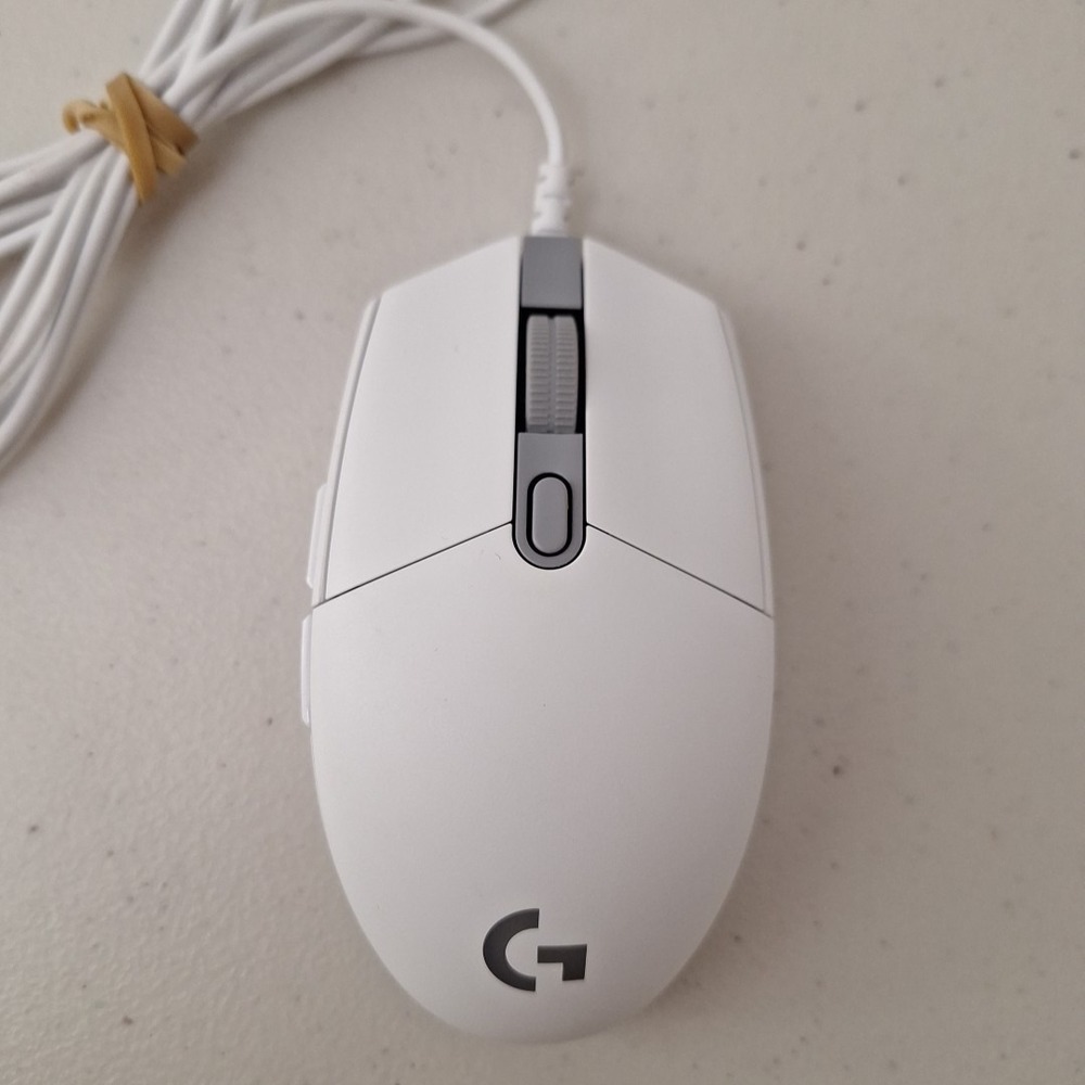 WHITE Logitech G203 Lightsync Wired Gaming Mouse Tested Works Great Condition